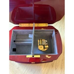 ROMANCE SWISS MOVEMENT BY REUGE MUSIC JEWELRY BOX Red Burr W/ Key Unforgettable